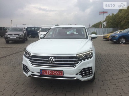 Volkswagen Touareg 2018  випуску Миколаїв з двигуном 3 л дизель позашляховик автомат за 73999 долл. 