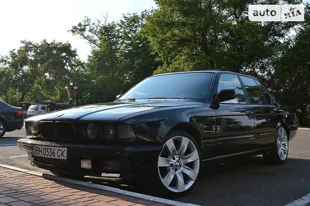 BMW 750 1988  випуску Одеса з двигуном 0 л газ седан механіка за 4500 долл. 