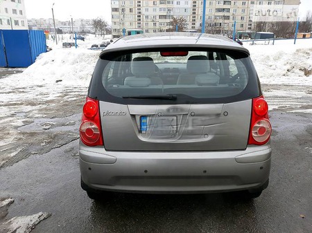 KIA Picanto 2008  випуску Харків з двигуном 1.1 л бензин хэтчбек автомат за 6500 долл. 