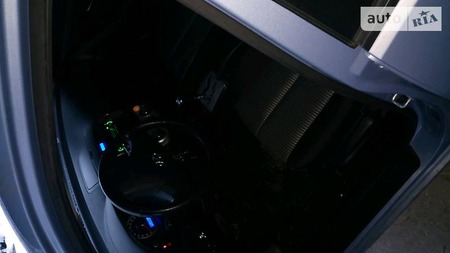 Hyundai Elantra 2011  випуску Київ з двигуном 1.6 л газ седан автомат за 8500 долл. 