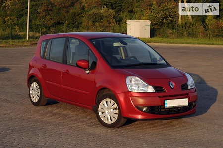 Renault Modus 2011  випуску Київ з двигуном 1.6 л бензин хэтчбек автомат за 7500 долл. 