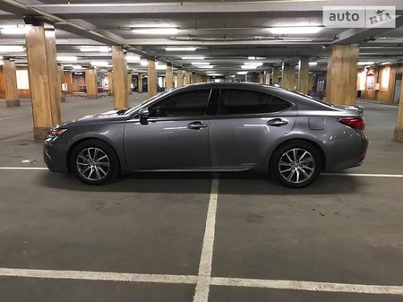 Lexus ES 300 2015  випуску Одеса з двигуном 0 л бензин седан автомат за 35500 долл. 