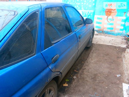 Ford Escort 1992  випуску Дніпро з двигуном 1.4 л газ хэтчбек механіка за 1500 долл. 