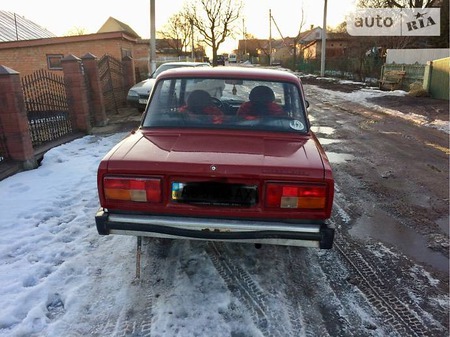 Lada 2105 1991  випуску Луцьк з двигуном 1.2 л бензин седан механіка за 1050 долл. 