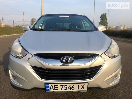 Hyundai Tucson 2013  випуску Дніпро з двигуном 2.4 л бензин позашляховик автомат за 18000 долл. 