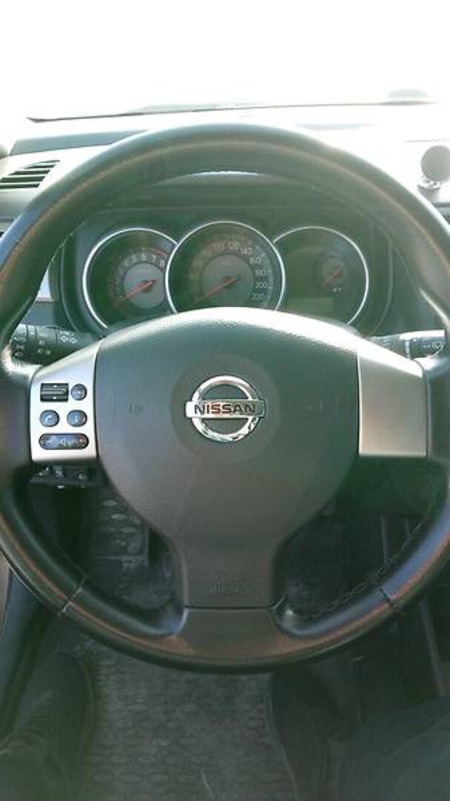 Nissan Tiida 2008  випуску Одеса з двигуном 1.6 л газ хэтчбек автомат за 7700 долл. 