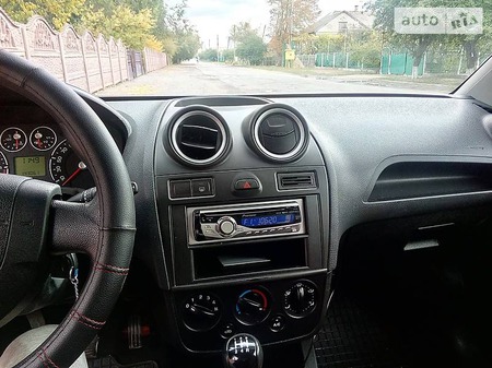 Ford Fiesta 2007  випуску Херсон з двигуном 0 л бензин хэтчбек механіка за 5400 долл. 