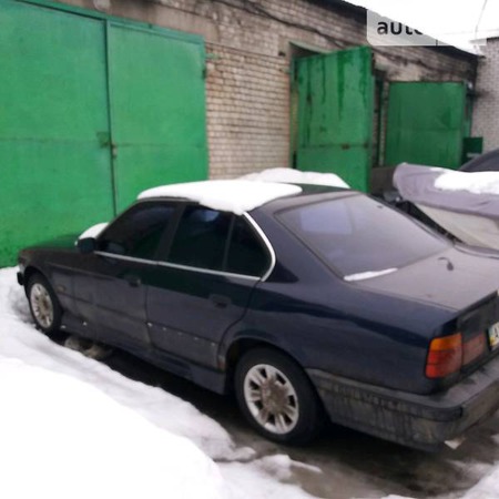 BMW 520 1994  випуску Харків з двигуном 2 л бензин седан механіка за 1600 долл. 