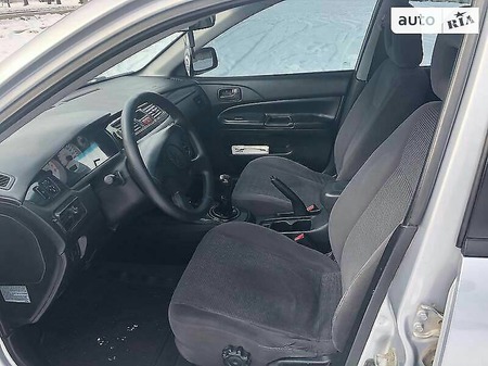 Mitsubishi Lancer 2005  випуску Львів з двигуном 1.6 л бензин седан механіка за 5600 долл. 