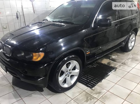 BMW X5 2001  випуску Львів з двигуном 4.4 л газ позашляховик автомат за 9100 долл. 