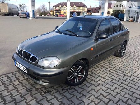 Daewoo Lanos 2005  випуску Хмельницький з двигуном 1.5 л газ седан механіка за 4198 долл. 