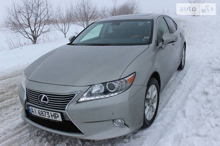 Lexus ES 300 2014  выпуска Киев с двигателем 0 л бензин седан автомат за 23500 долл. 