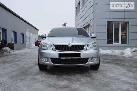 Skoda Octavia 2011  випуску Донецьк з двигуном 1.8 л бензин хэтчбек автомат за 10400 долл. 