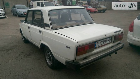 Lada 2105 1993  випуску Запоріжжя з двигуном 1.5 л газ седан механіка за 1250 долл. 