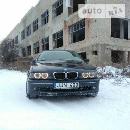 BMW 525 2003  випуску Рівне з двигуном 2.5 л дизель седан автомат за 1200 долл. 