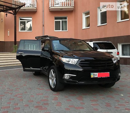 Toyota Highlander 2011  випуску Одеса з двигуном 3.5 л газ позашляховик автомат за 25000 долл. 