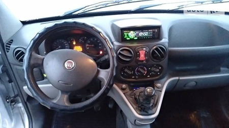 Fiat Doblo 2011  випуску Харків з двигуном 1.4 л газ універсал механіка за 7200 долл. 