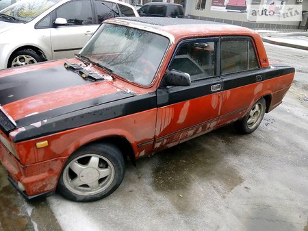 Lada 2105 1983  випуску Запоріжжя з двигуном 1.5 л газ седан механіка за 800 долл. 