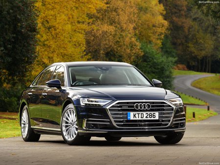 Audi A8 2019  випуску  з двигуном 3 л бензин седан автомат за 80135 євро 