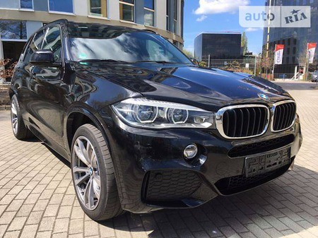 BMW X5 2014  випуску Київ з двигуном 3 л дизель  автомат за 54200 долл. 