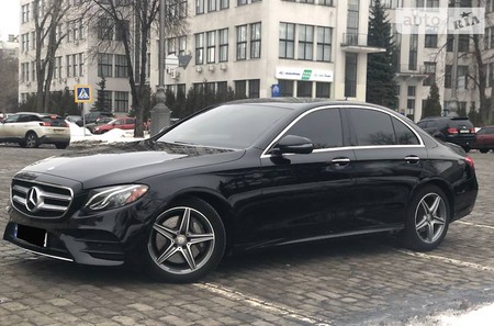 Mercedes-Benz E 300 2017  випуску Харків з двигуном 2 л бензин седан автомат за 39500 долл. 