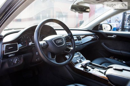 Audi A8 2013  випуску Житомир з двигуном 3 л бензин седан автомат за 44500 долл. 