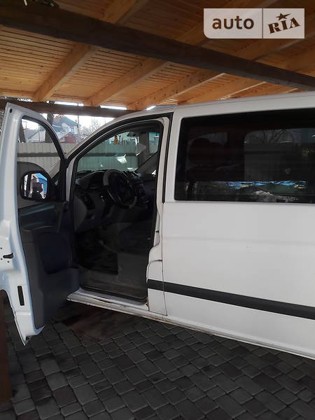 Mercedes-Benz Vito 2006  випуску Львів з двигуном 0 л дизель мінівен механіка за 6550 долл. 