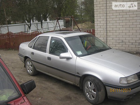 Opel Vectra 1990  випуску Луцьк з двигуном 1.6 л бензин седан механіка за 1700 долл. 