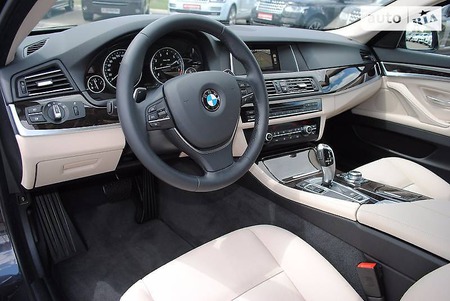 BMW 520 2016  випуску Київ з двигуном 2 л бензин седан автомат за 32099 долл. 
