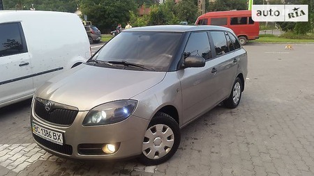 Skoda Fabia 2008  випуску Львів з двигуном 1.4 л газ універсал механіка за 6500 долл. 