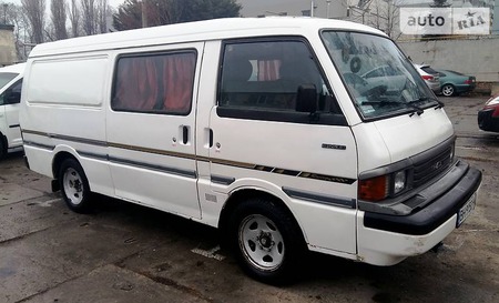 Mazda E 2200 1992  випуску Одеса з двигуном 0 л дизель мінівен механіка за 2200 долл. 