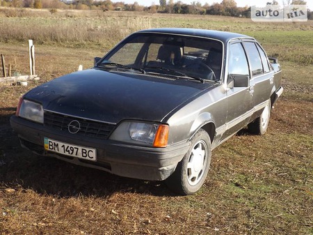 Opel Rekord 1986  випуску Суми з двигуном 0 л газ седан механіка за 1000 долл. 