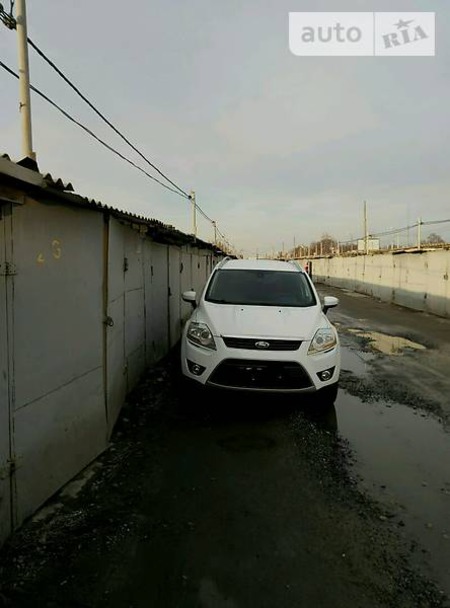 Ford Kuga 2012  випуску Харків з двигуном 2.5 л бензин позашляховик автомат за 15150 долл. 