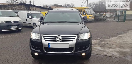 Volkswagen Touareg 2007  випуску Дніпро з двигуном 3 л дизель позашляховик механіка за 15300 долл. 