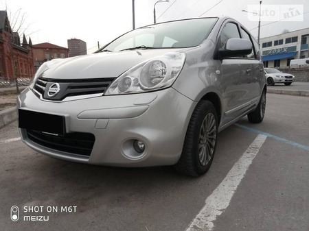 Nissan Note 2011  випуску Харків з двигуном 1.6 л бензин хэтчбек автомат за 8800 долл. 