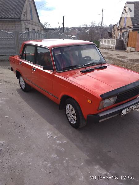 Lada 2105 1983  випуску Запоріжжя з двигуном 1.5 л газ седан механіка за 1200 долл. 