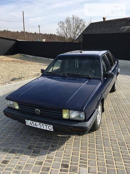 Volkswagen Santana 1988  випуску Львів з двигуном 1.6 л дизель седан механіка за 1600 долл. 