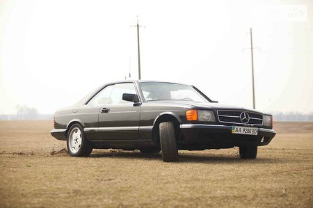 Mercedes-Benz SL 560 1989  випуску Київ з двигуном 5.6 л бензин купе автомат за 21000 долл. 