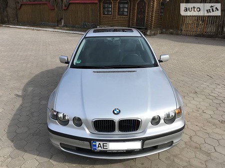 BMW 316 2002  випуску Дніпро з двигуном 1.8 л бензин хэтчбек механіка за 5350 долл. 