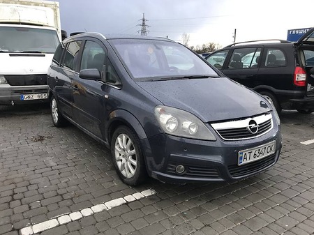 Opel Zafira Tourer 2007  випуску Чернівці з двигуном 1.9 л дизель універсал автомат за 7300 долл. 