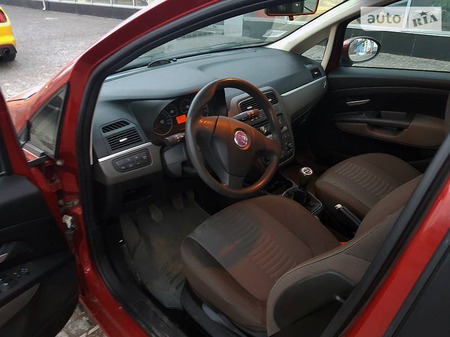 Fiat Grande Punto 2008  випуску Дніпро з двигуном 1.3 л дизель хэтчбек механіка за 6600 долл. 