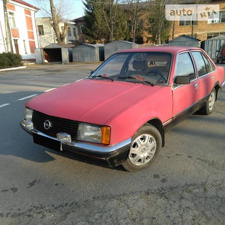 Opel Rekord 1982  випуску Вінниця з двигуном 2 л газ хэтчбек механіка за 1100 долл. 