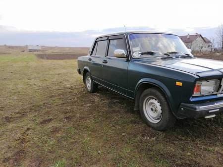 Lada 2107 1996  випуску Львів з двигуном 1.5 л бензин седан механіка за 2700 долл. 