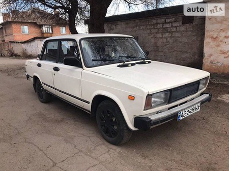 Lada 2105 1982  випуску Дніпро з двигуном 1.5 л газ седан механіка за 1400 долл. 