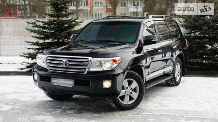 Toyota Land Cruiser 2013  выпуска Львов с двигателем 0 л дизель внедорожник автомат за 1311925 грн. 