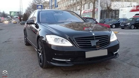 Mercedes-Benz S 550 2010  випуску Миколаїв з двигуном 5.5 л бензин седан автомат за 30900 долл. 