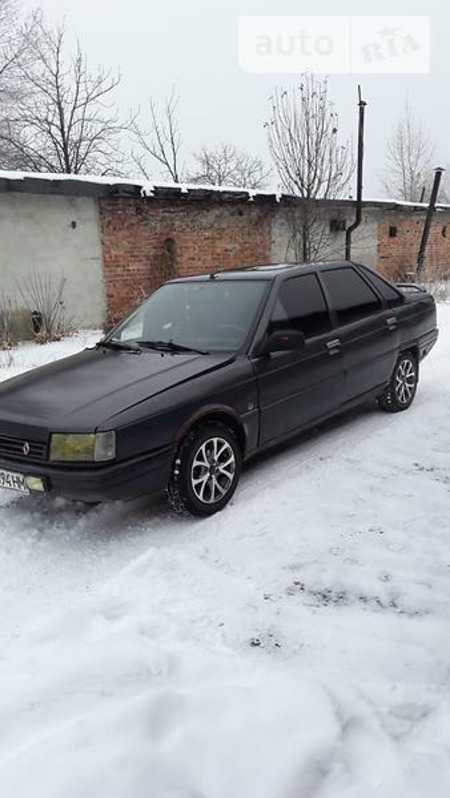 Renault 21 1986  випуску Донецьк з двигуном 1.7 л газ седан механіка за 1700 долл. 