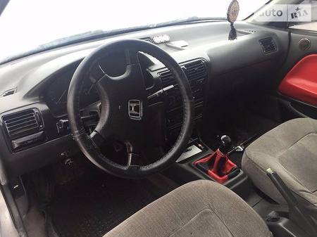 Honda Accord 1992  випуску Хмельницький з двигуном 2 л бензин седан механіка за 2799 долл. 