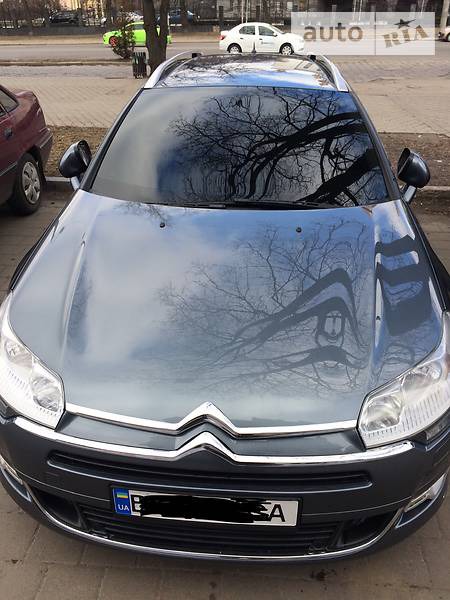 Citroen C5 2012  випуску Рівне з двигуном 1.6 л газ універсал автомат за 10800 долл. 