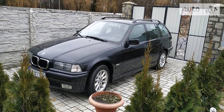 BMW 316 1999  випуску Вінниця з двигуном 1.6 л бензин універсал механіка за 1150 долл. 